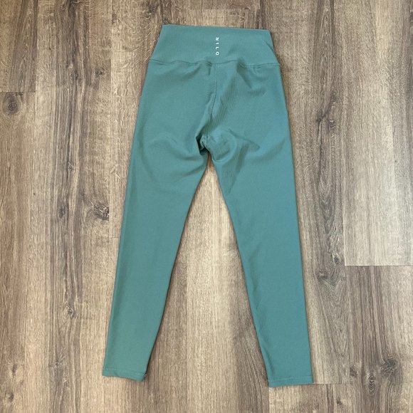 EUC Wilo Base Ribbed Green 7/8 Legging Sz L - Picture 2 of 9